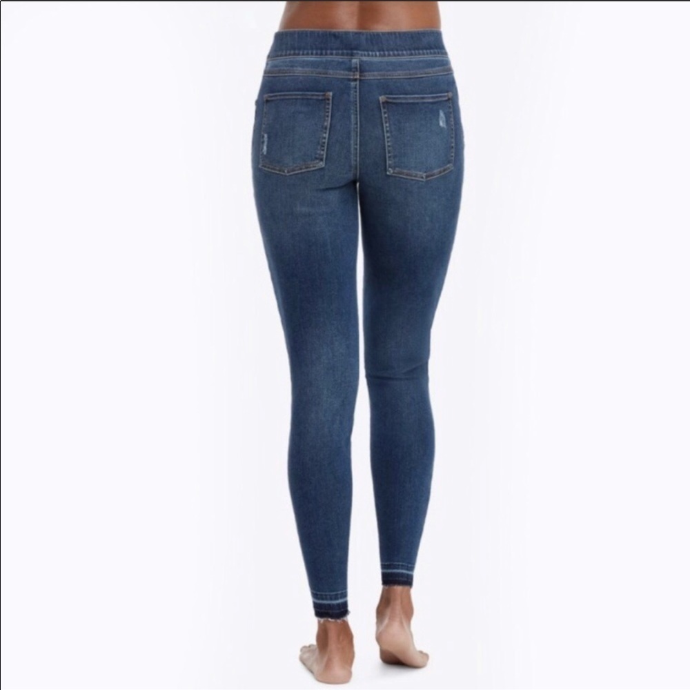 SPANX Distressed Denim Legging! Retail $128. - Picture 3 of 10